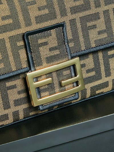 フェンディバッグ細部ディテール